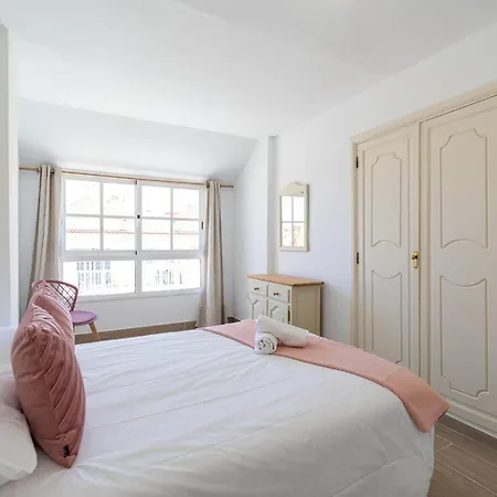 En El Castillo Con Piscina Apartamento