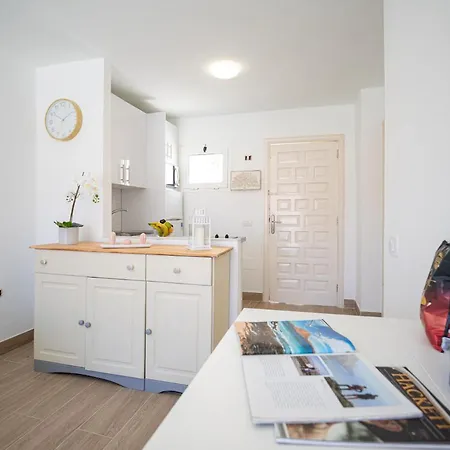 En El Castillo Con Piscina 칼레타데푸스테