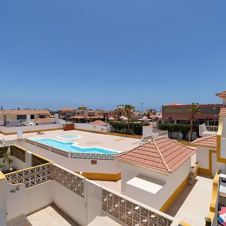 아파트 En El Castillo Con Piscina *