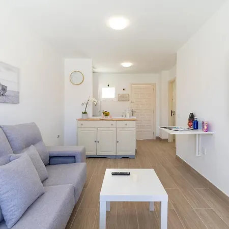 아파트 En El Castillo Con Piscina