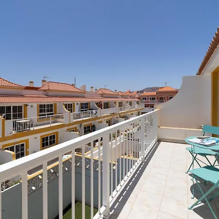 Apartament En El Castillo Con Piscina